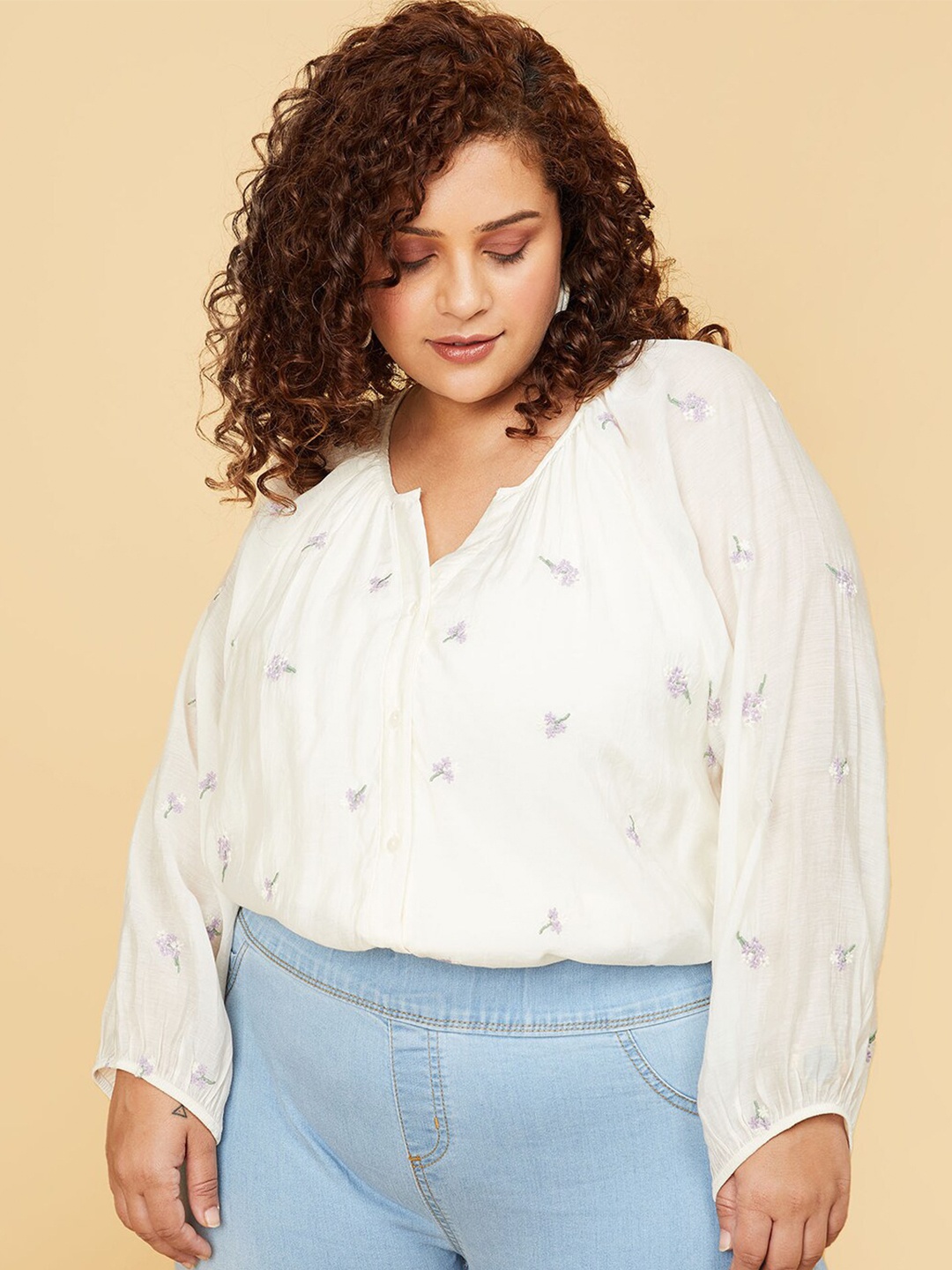 

max Plus Size Floral Embroidered Puff Sleeves Shirt Style Top, White
