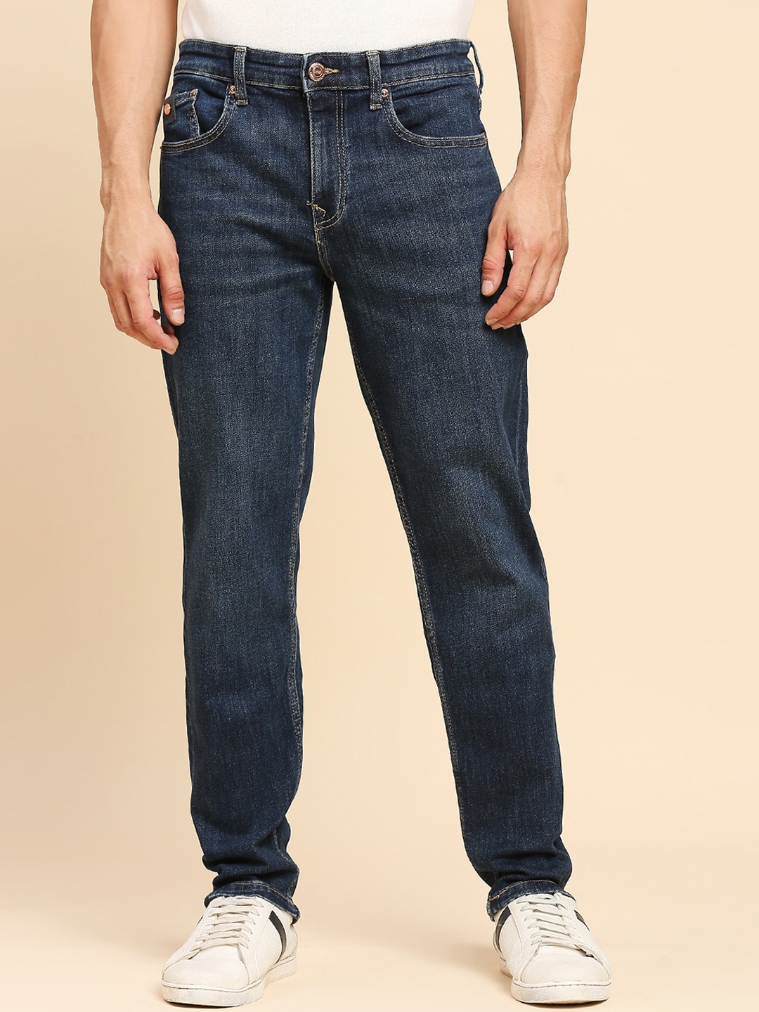 

LOVEGEN Men Slim Fit Mid-Rise Low Distress Light Fade Clean Look Cotton Jeans, Blue