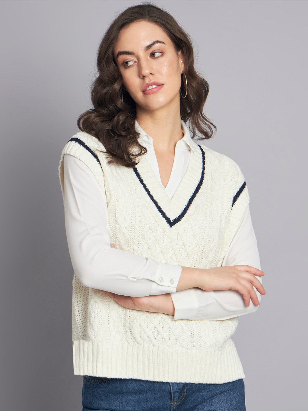 

NoBarr Cable Knit Crop Sweater Vest, White