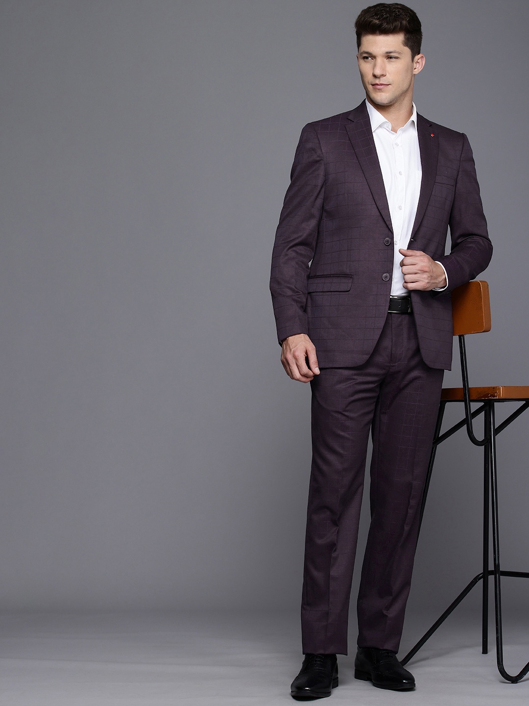 

Raymond Checked Single Breasted Regular Fit 2 Piece Formal Suits, Purple