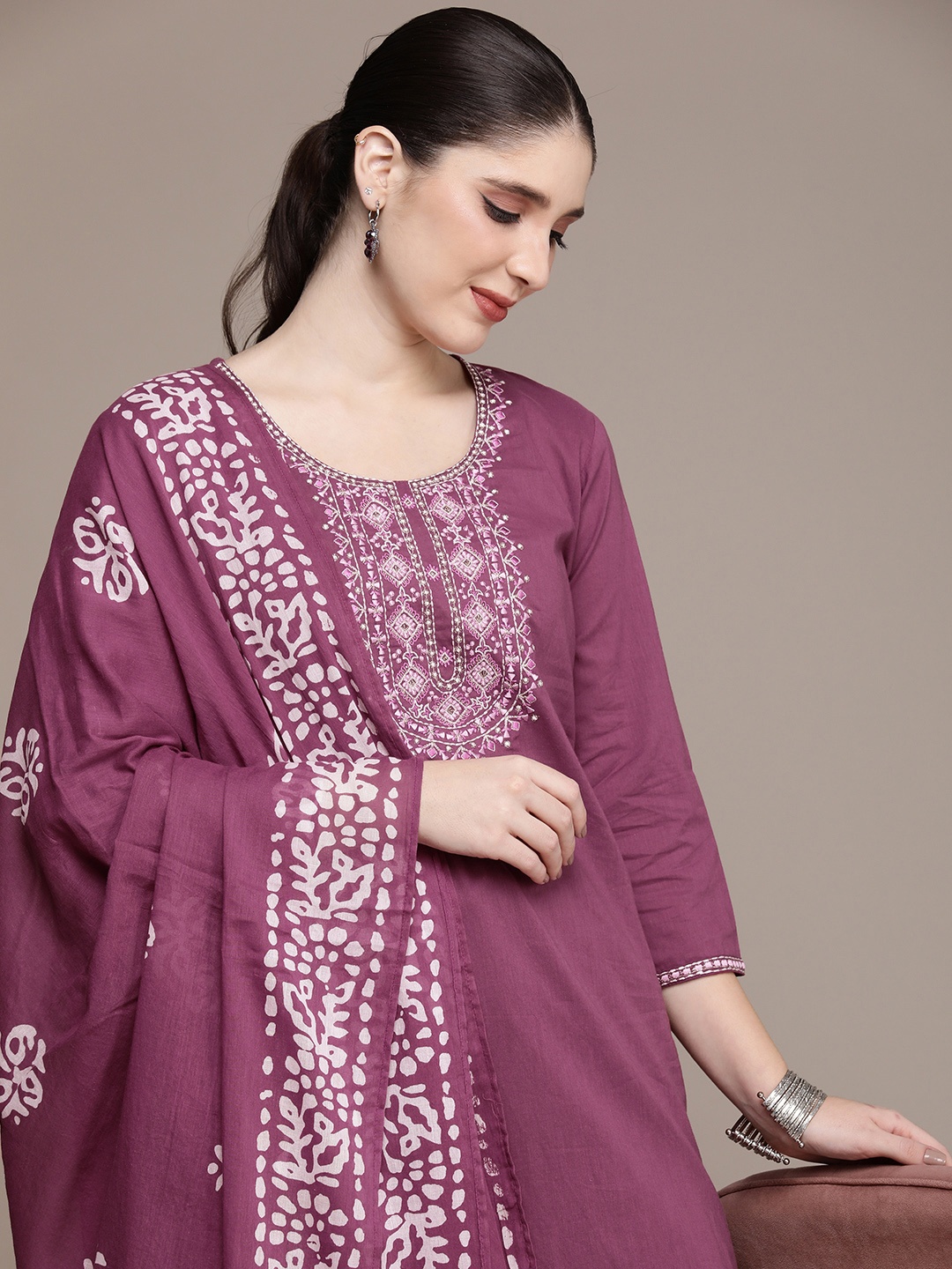 

Anouk Women Ethnic Motifs Embroidered Pure Cotton Kurta with Trousers & With Dupatta, Burgundy