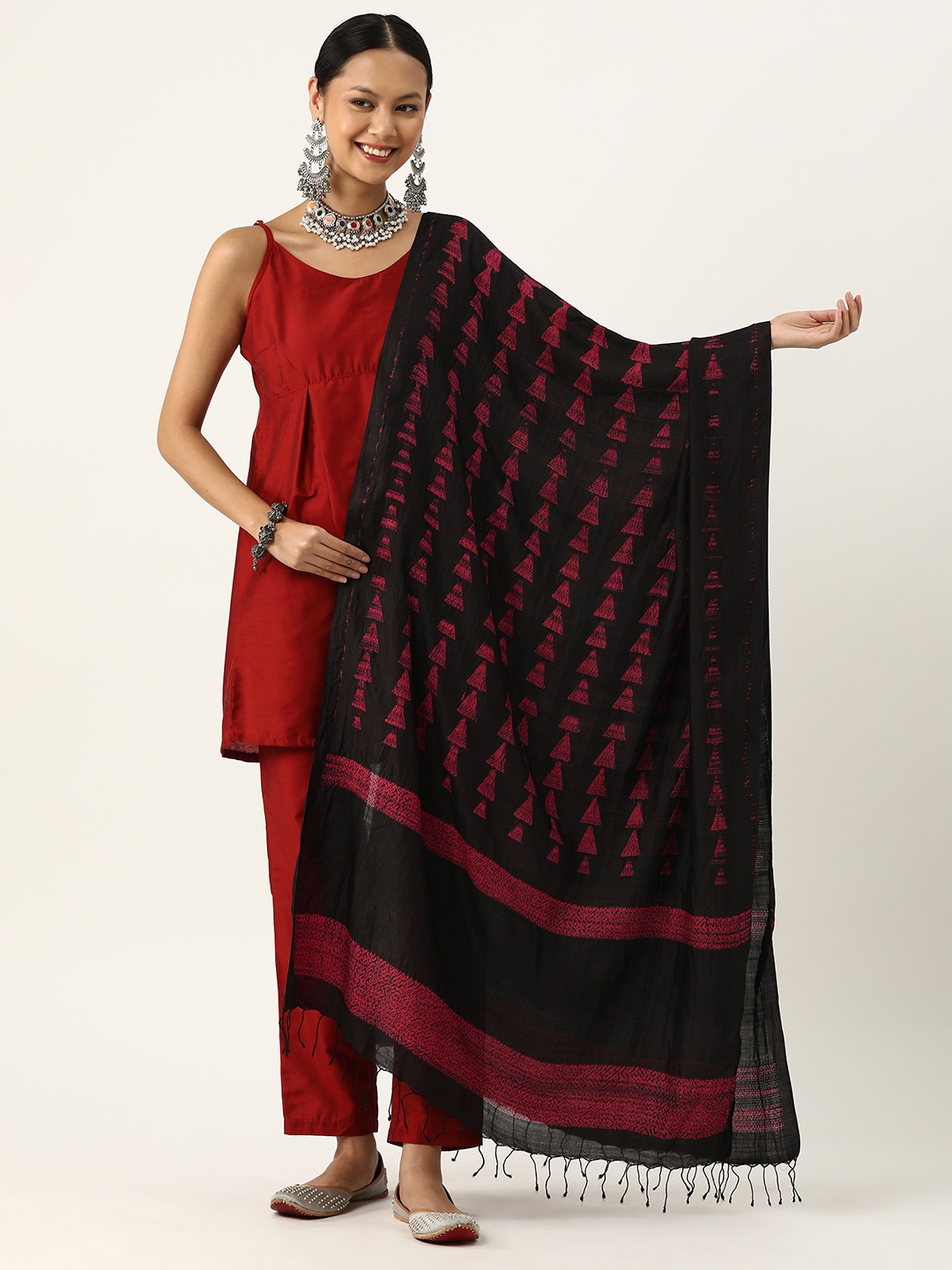 

ArtEastri Pure Silk Hand-Woven Shibori Dupatta, Black