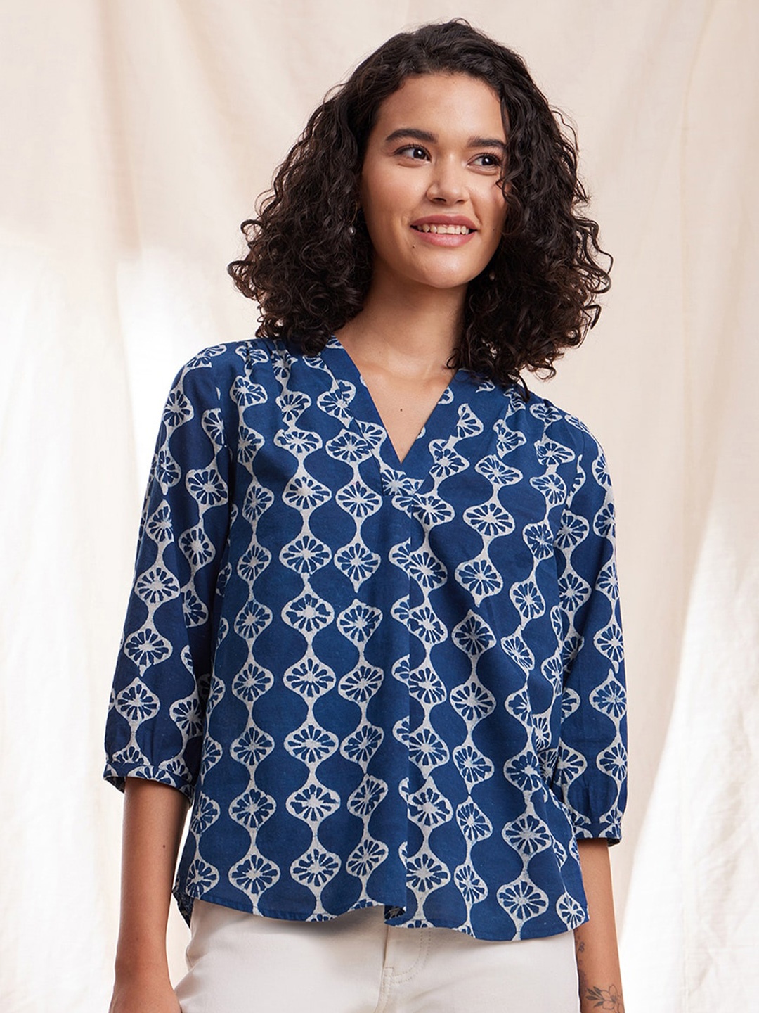 

Pink Fort Ethnic Motifs Printed V-Neck A-Line Pure Cotton Top, Blue