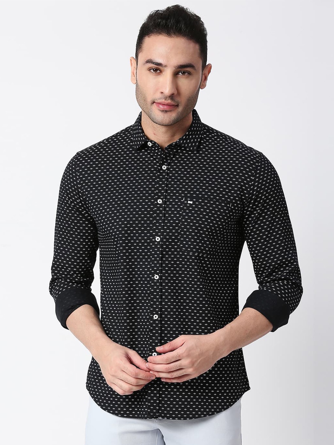 

Basics Standard Slim Fit Micro Ditsy Printed Twill Casual Cotton Shirt, Black