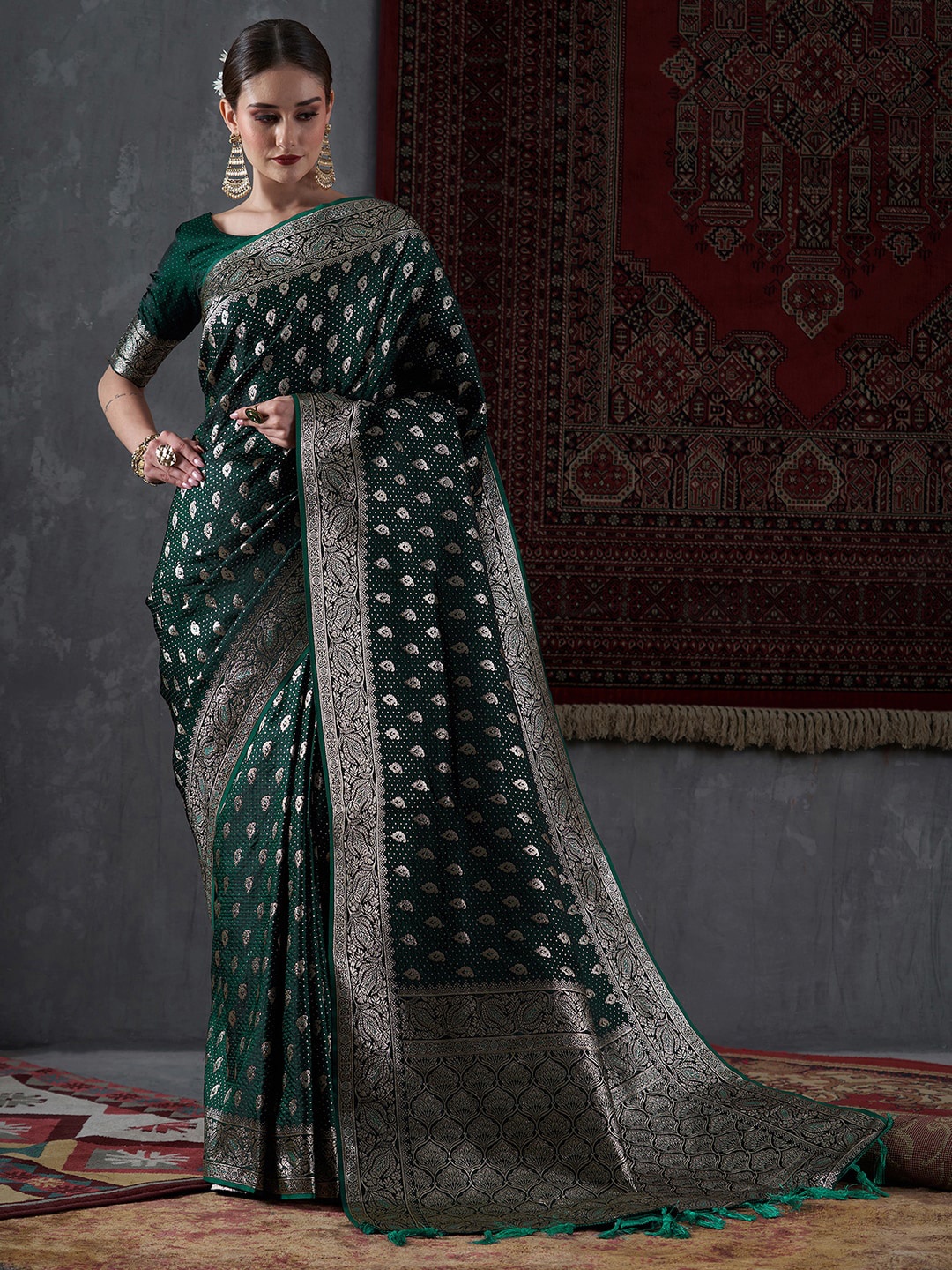 

Mitera Green & Gold-Toned Ethnic Motifs Woven Design Zari Satin Silk Banarasi Saree