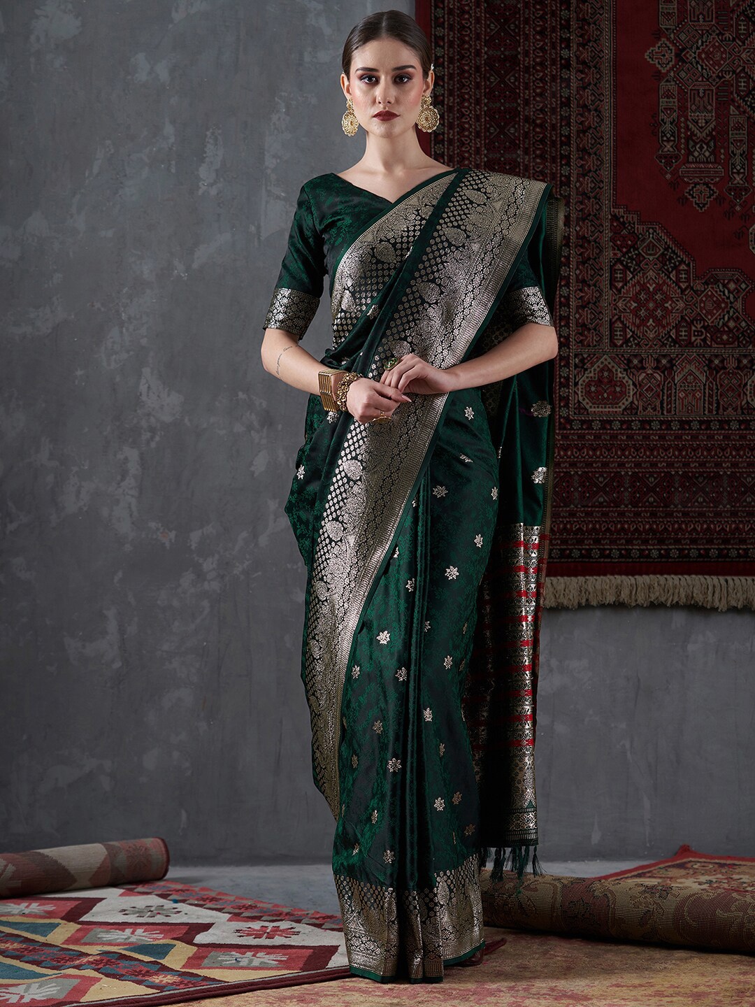 

Mitera Green & Gold-Toned Ethnic Motifs Woven Design Zari Satin Banarasi Saree