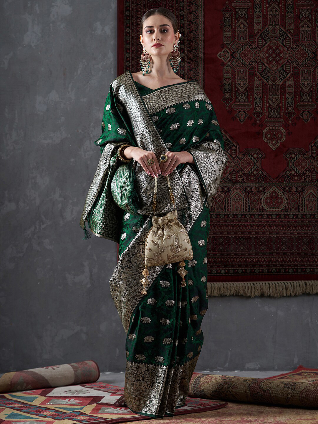 

Mitera Green & Gold-Toned Ethnic Motifs Woven Design Zari Satin Silk Banarasi Saree