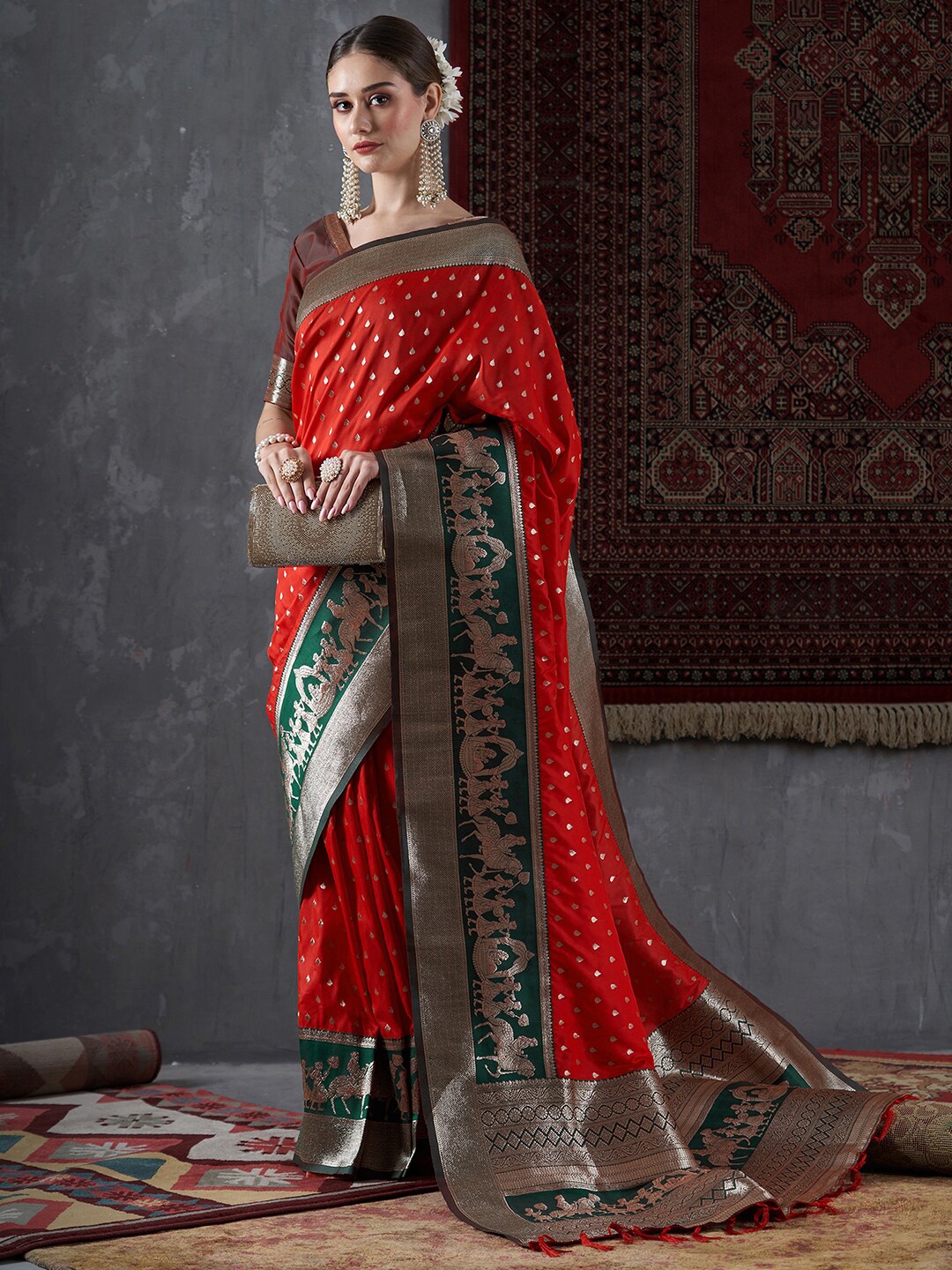 

Mitera Ethnic Motifs Woven Design Silk Blend Banarasi Saree, Red
