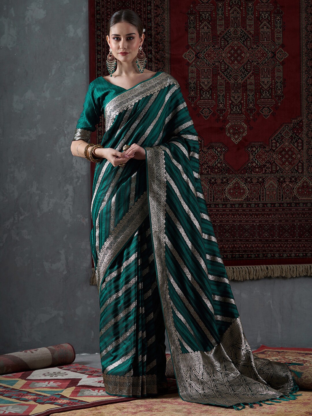 

Mitera Green & Gold-Toned Ethnic Motifs Woven Design Zari Satin Silk Banarasi Saree