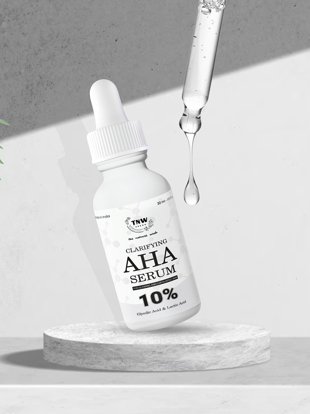 

TNW the natural wash Clarifying AHA Face Serum with Glycolic & Lactic Acid - 30 ml, White