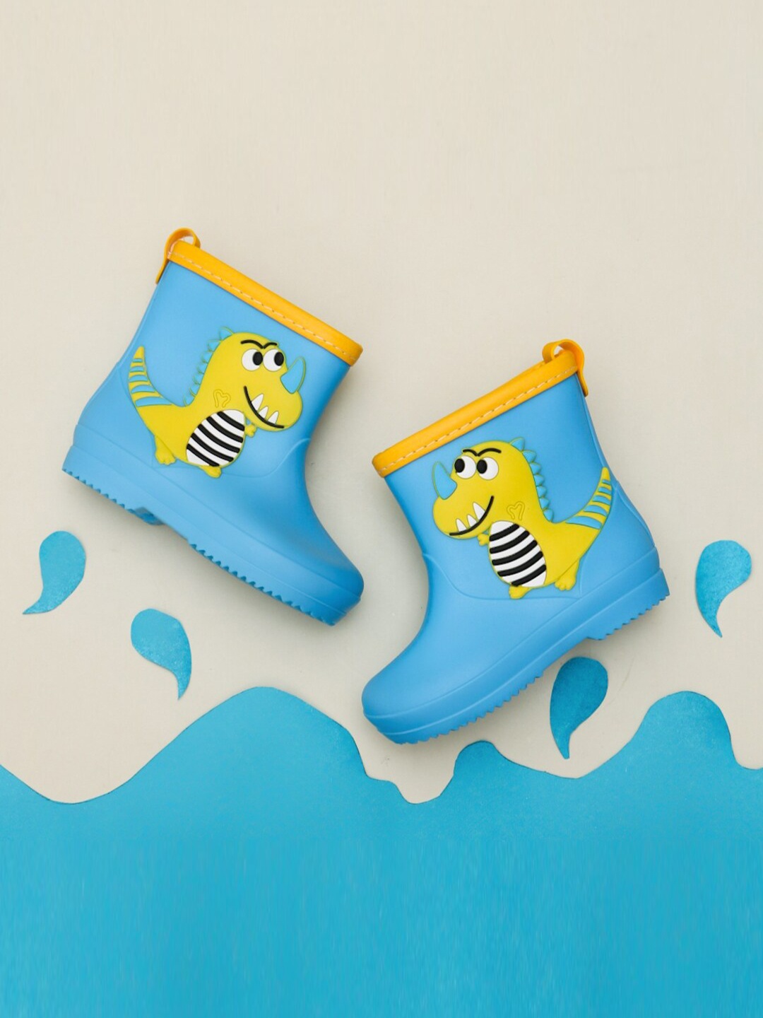 

Yellow Bee Boys Dino Applique Rain Boots, Blue