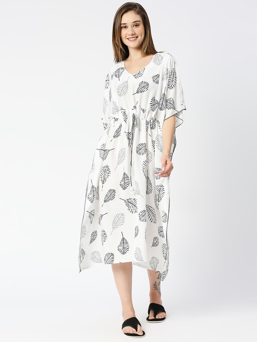 

Pretty Awesome Floral Printed Maternity Nightdress, White