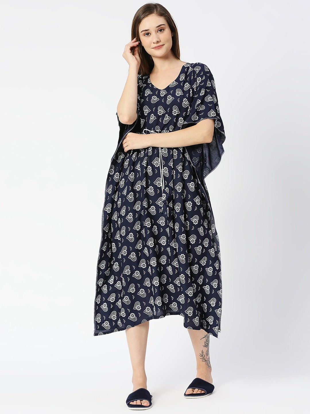 

Pretty Awesome Floral Printed Maternity Nightdress, Black