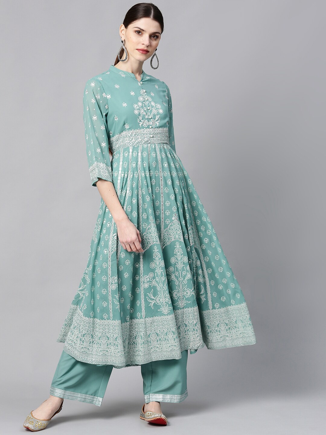 

Juniper Ethnic Motifs Printed Panelled Kurta with Palazzos, Green