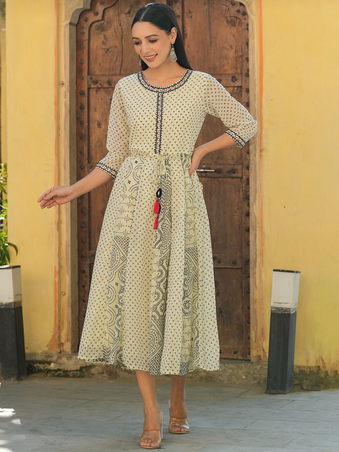 

Juniper Women White Ethnic Motifs Printed Sequinned Georgette Anarkali Kurta