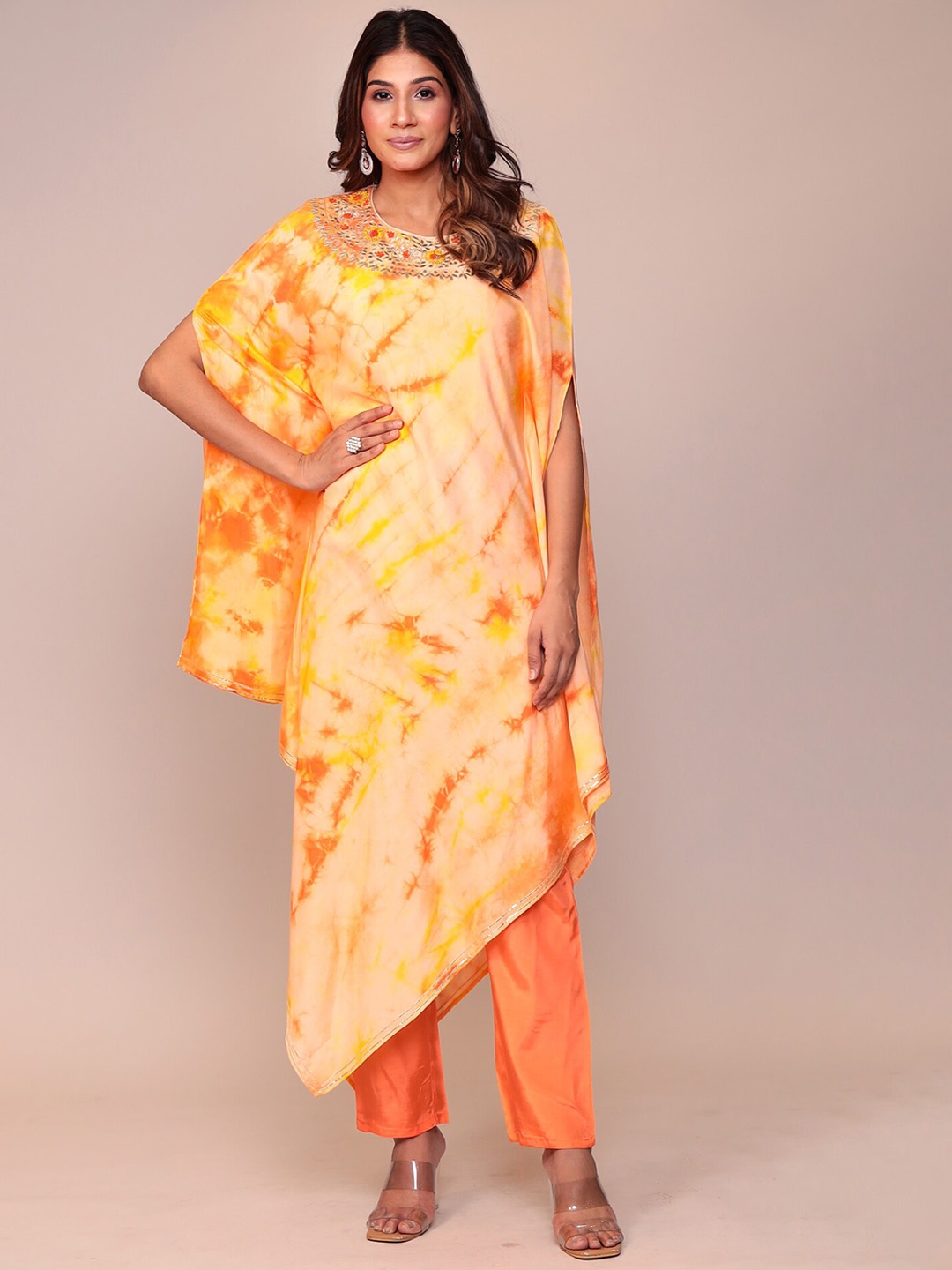 

ZARI Abstract Printed Gotta Patti Pure Silk Kurta with TrousersPrinted Pure Silk Kurta Set, Orange