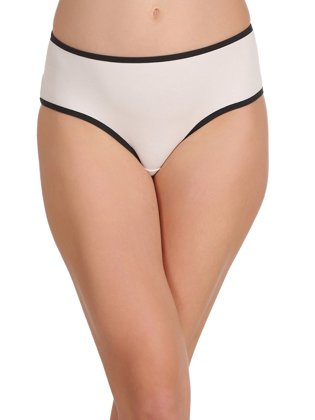 

Clovia Women Beige Solid Bikini Briefs PN2040P24S