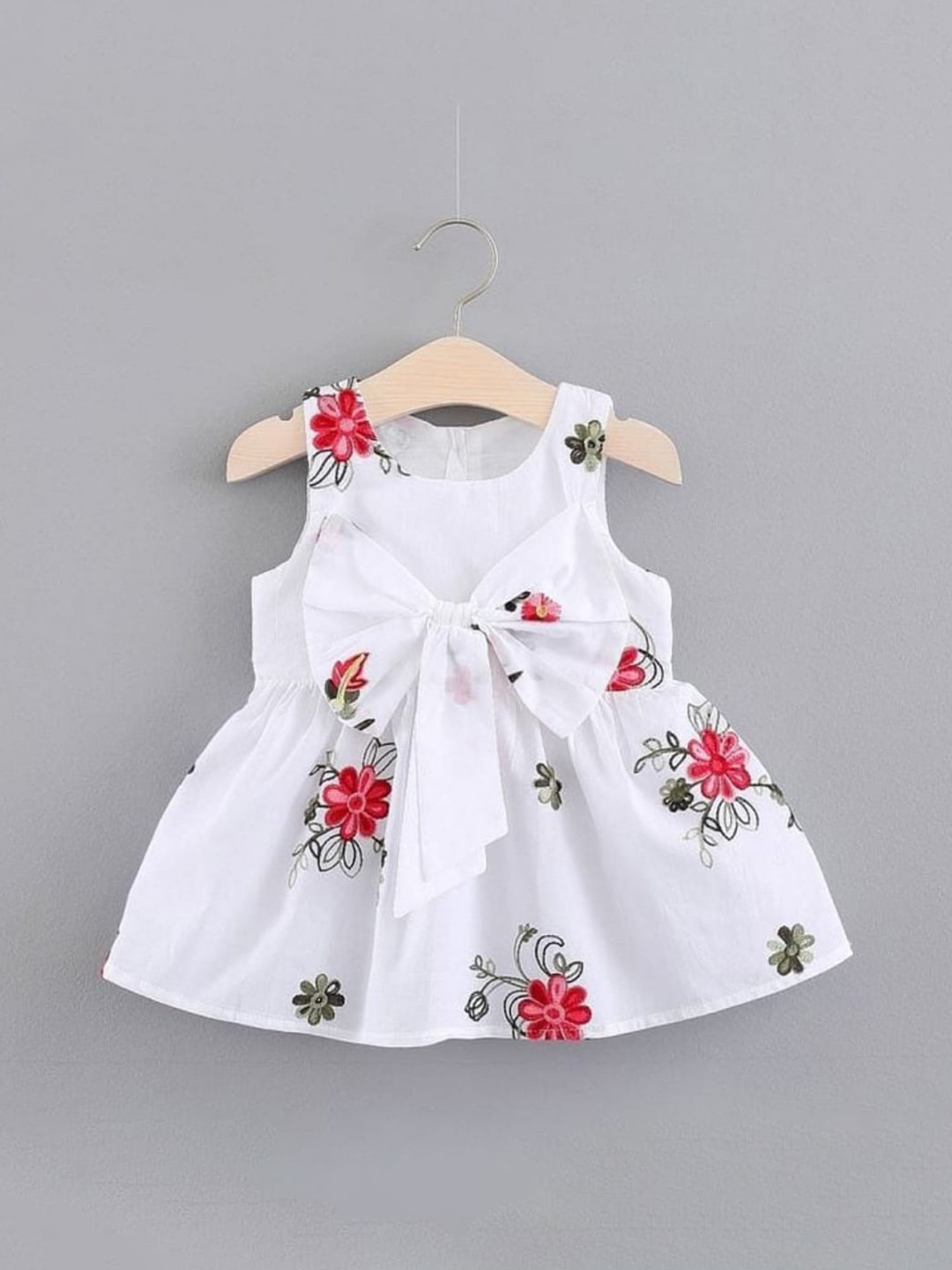 

APNISHA Girls Floral Embroidered Bow Detail A-Line Dress, White