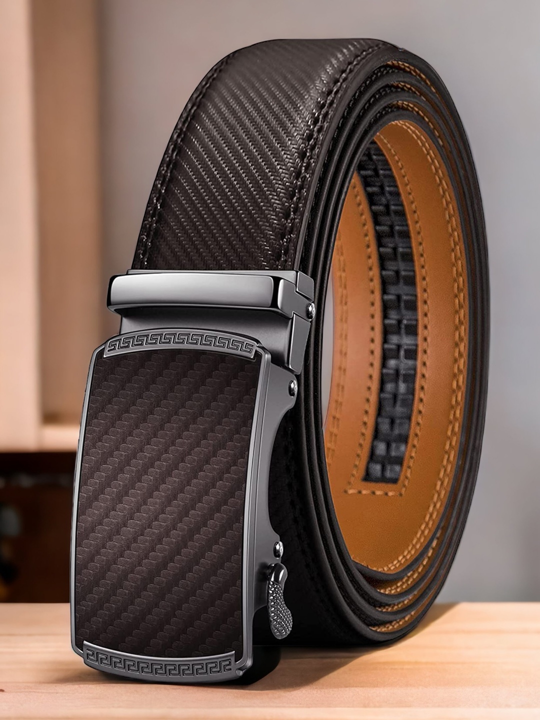 

ZORO Men Textured Slim Leather Belt, Brown
