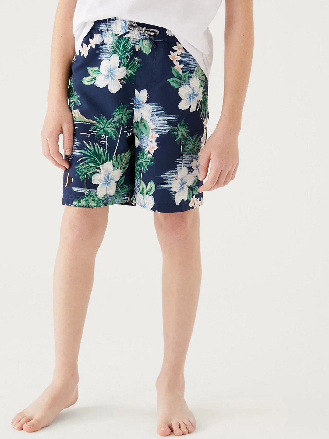 

Marks & Spencer Boys Floral Printed Mid-Rise Shorts, Navy blue