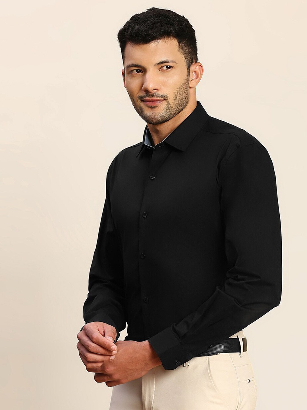 

INVICTUS Spread Collar Original Slim Fit Formal Shirt, Black