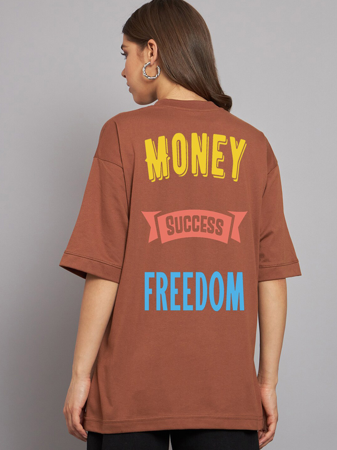 

Imsa Moda Typography Printed Drop-Shoulder Sleeves Cotton Oversized T-shirt, Coffee brown