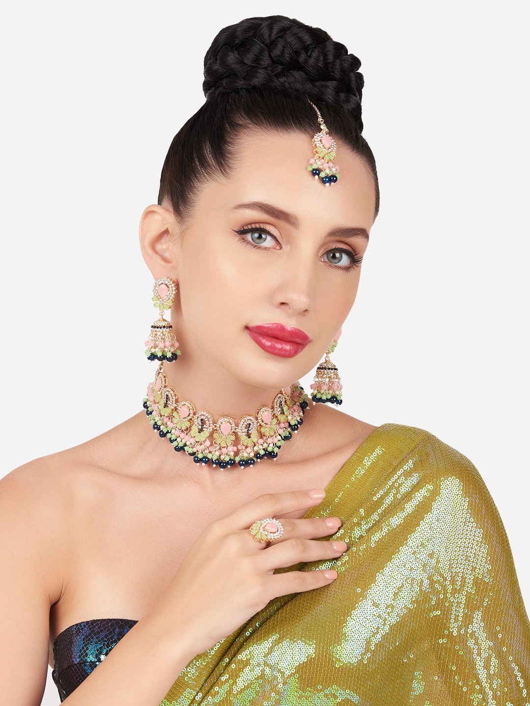 

Zaveri Pearls Gold-Plated Kundan-Studded & Beaded Necklace & Earrings With Ring