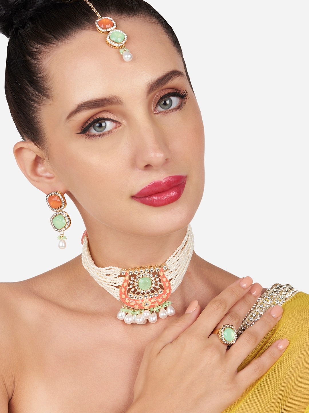 

Zaveri Pearls Rose Gold-Plated Stone Studded & Beaded Meenakari Jewellery Set