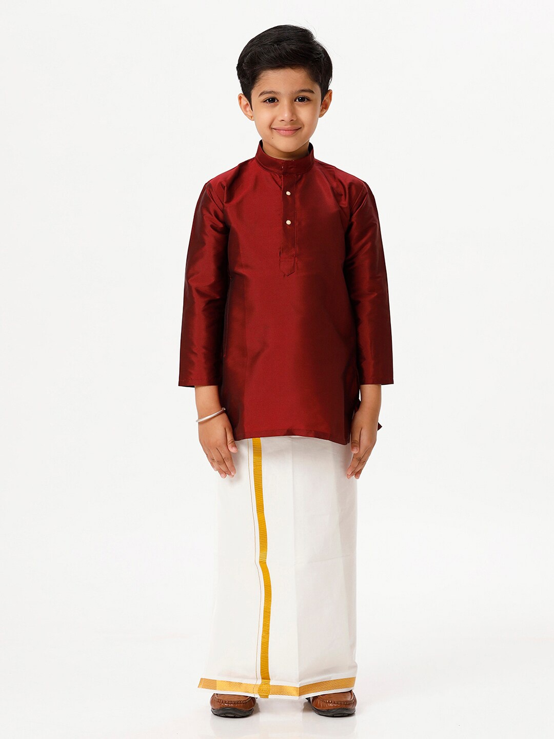 

Ramraj Boys Mandarin Collar Kurta With Veshti, Maroon