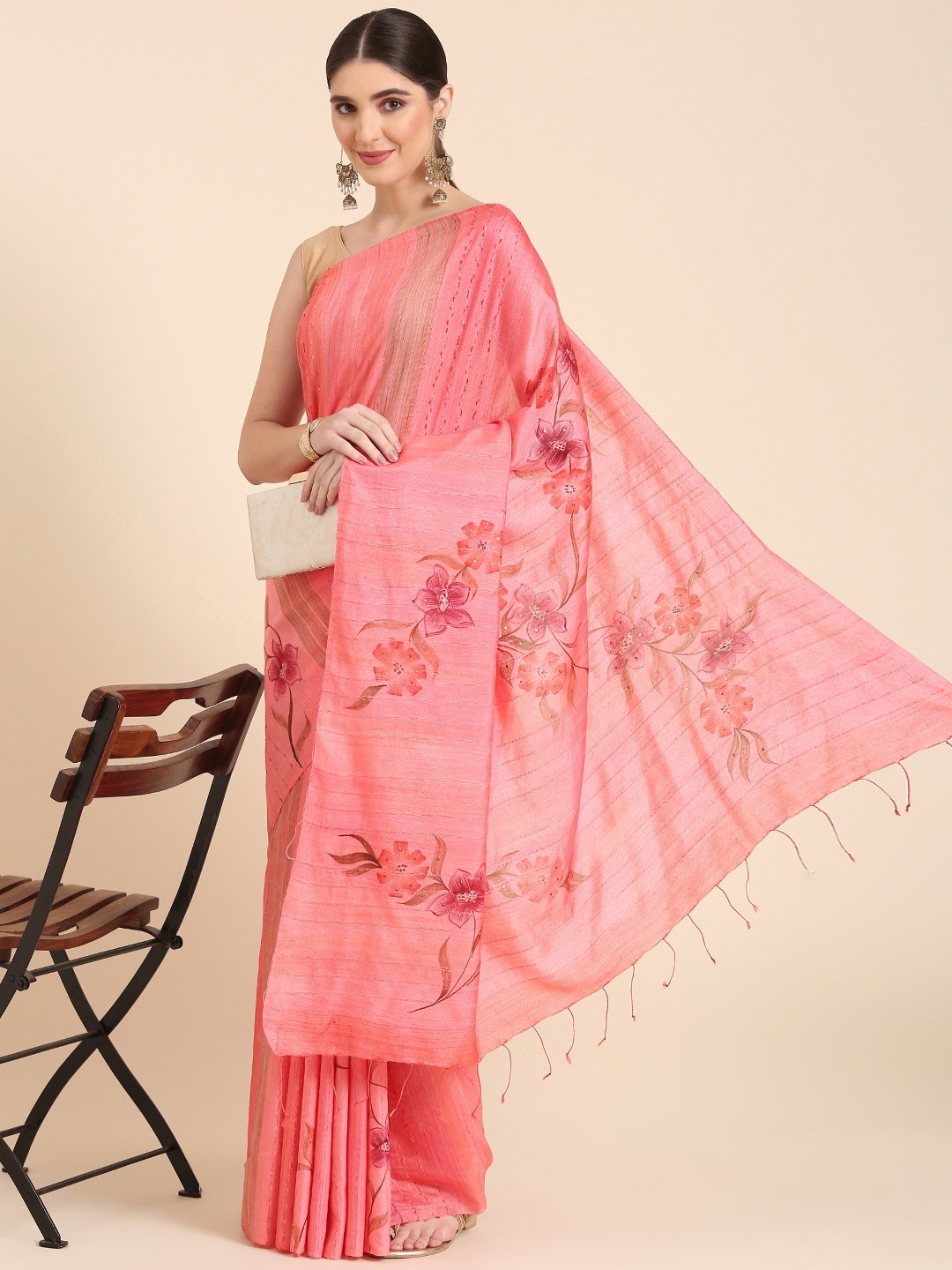 

swatika Floral Printed Sequinned Bhagalpuri Saree, Peach