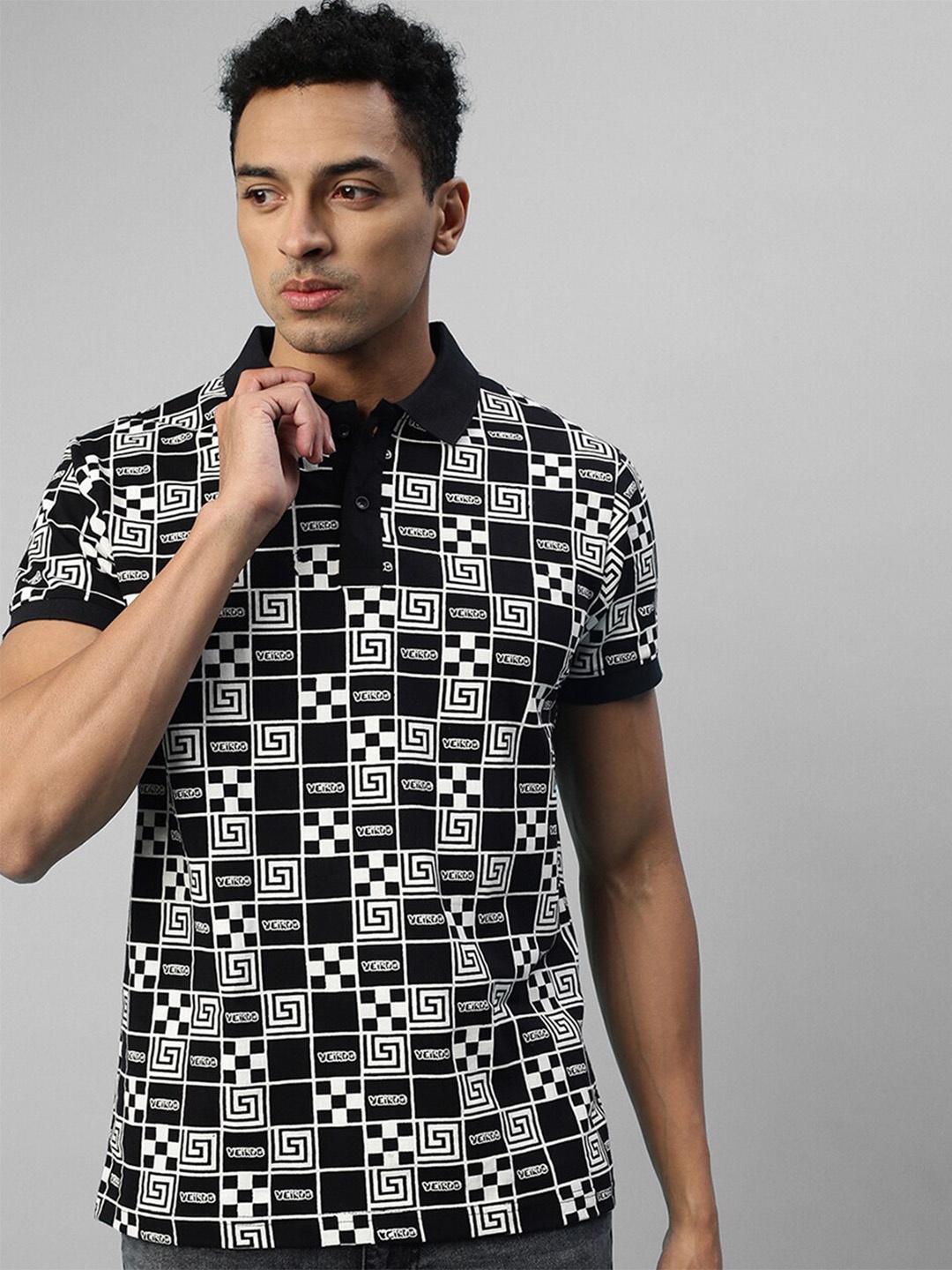 

VEIRDO Checked Polo Collar Cotton T-Shirt, Black