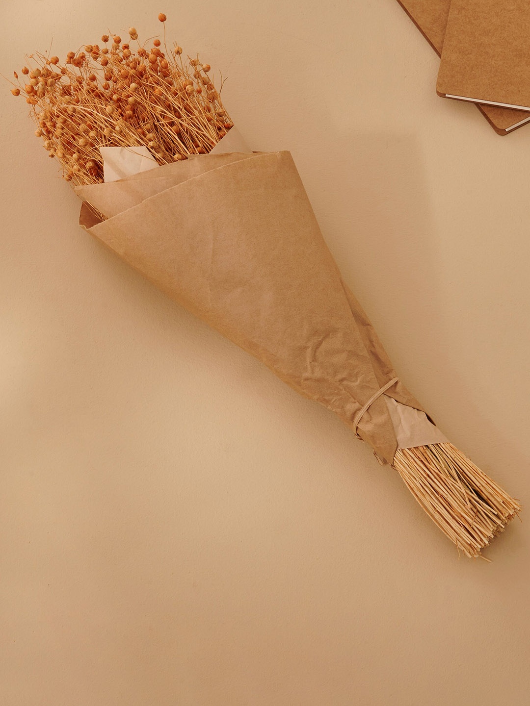 

Home Centre Orange-Color Artificial Dried Tishi Grass