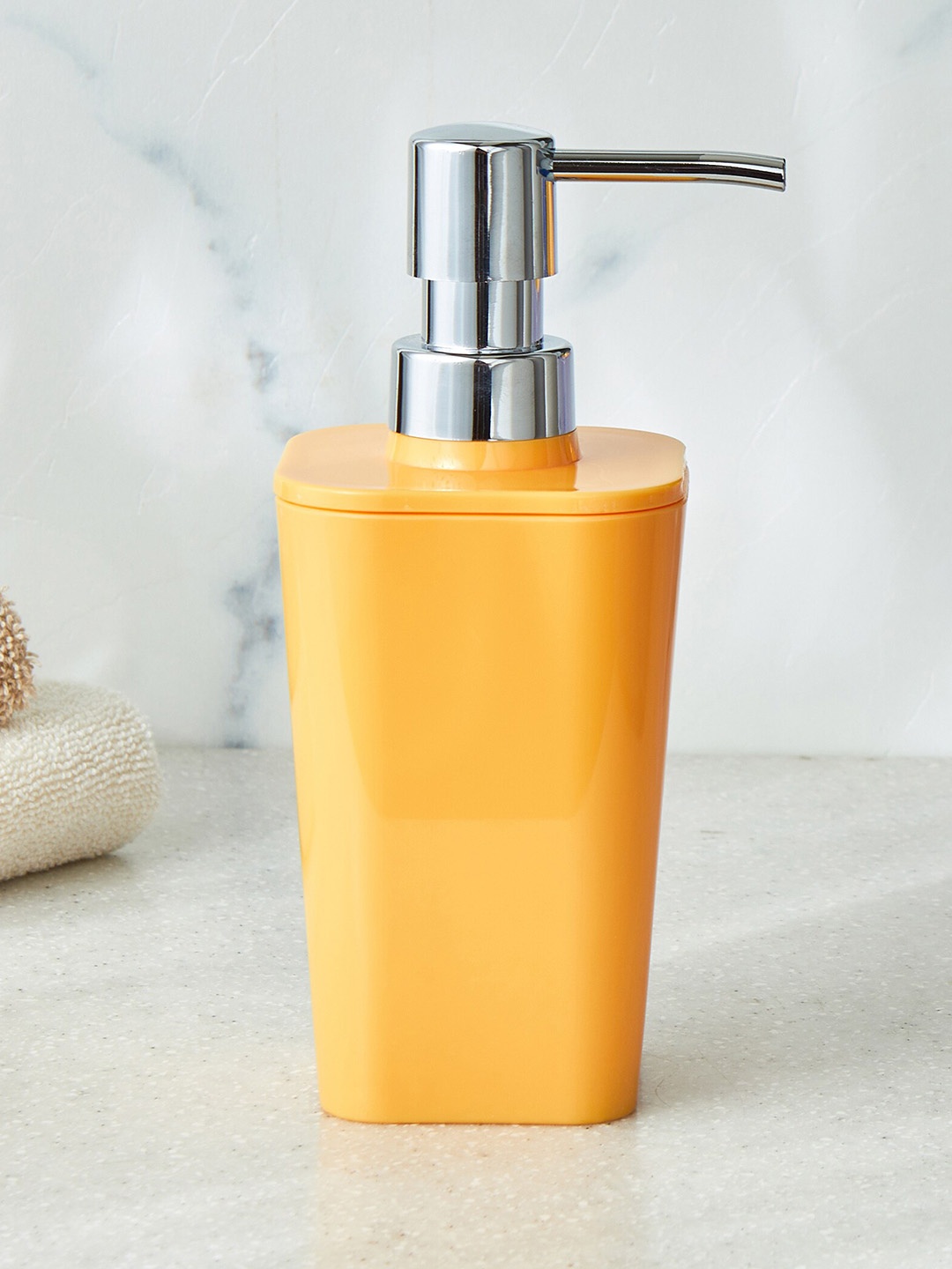 

Home Centre Slate Mayan Yellow Polypropylene Soap Dispenser