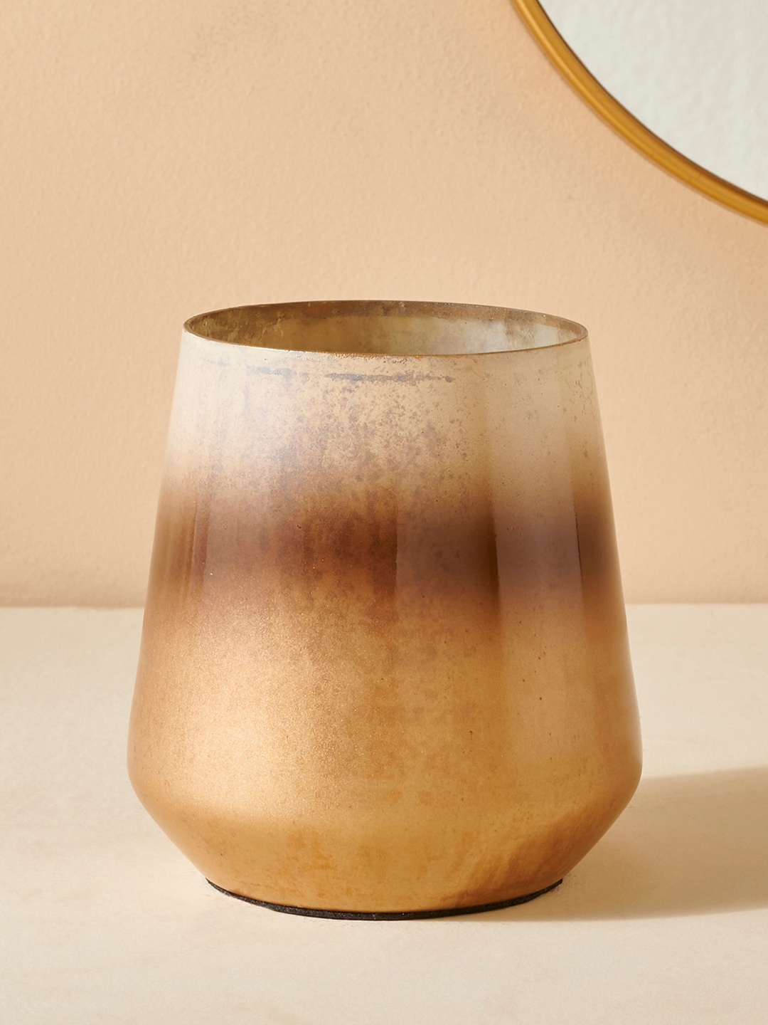 

Home Centre Eternity Vogue Metallic-Toned & Cream-Colored Aluminium Candle Holder, Gold