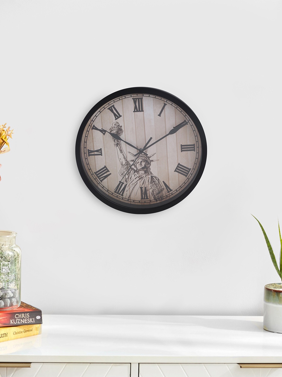 

Home Centre Casablanca Black & Beige Printed Vintage Wall Clock