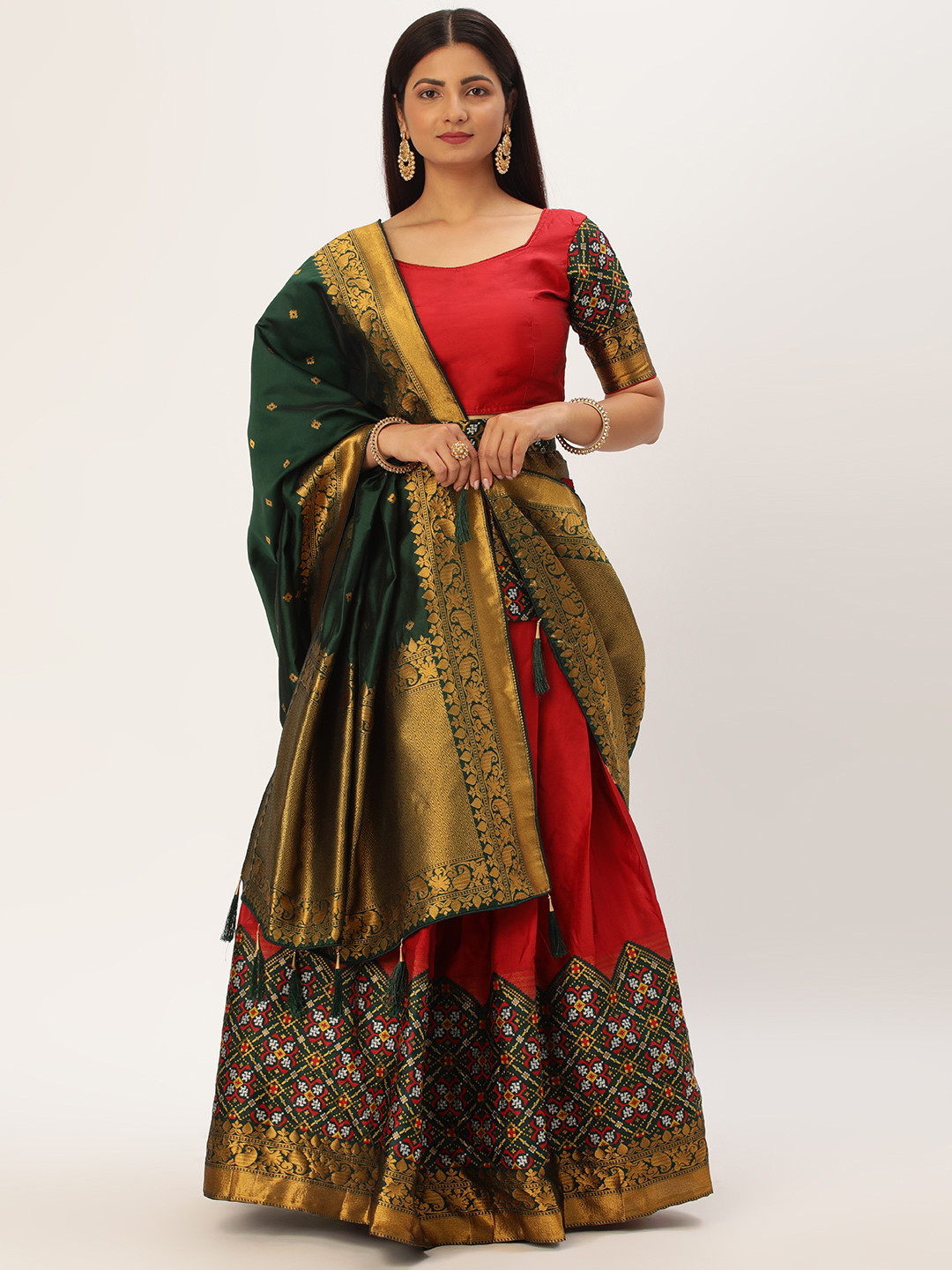 

Fabcartz Zari Unstitched Lehenga & Blouse With Dupatta, Red
