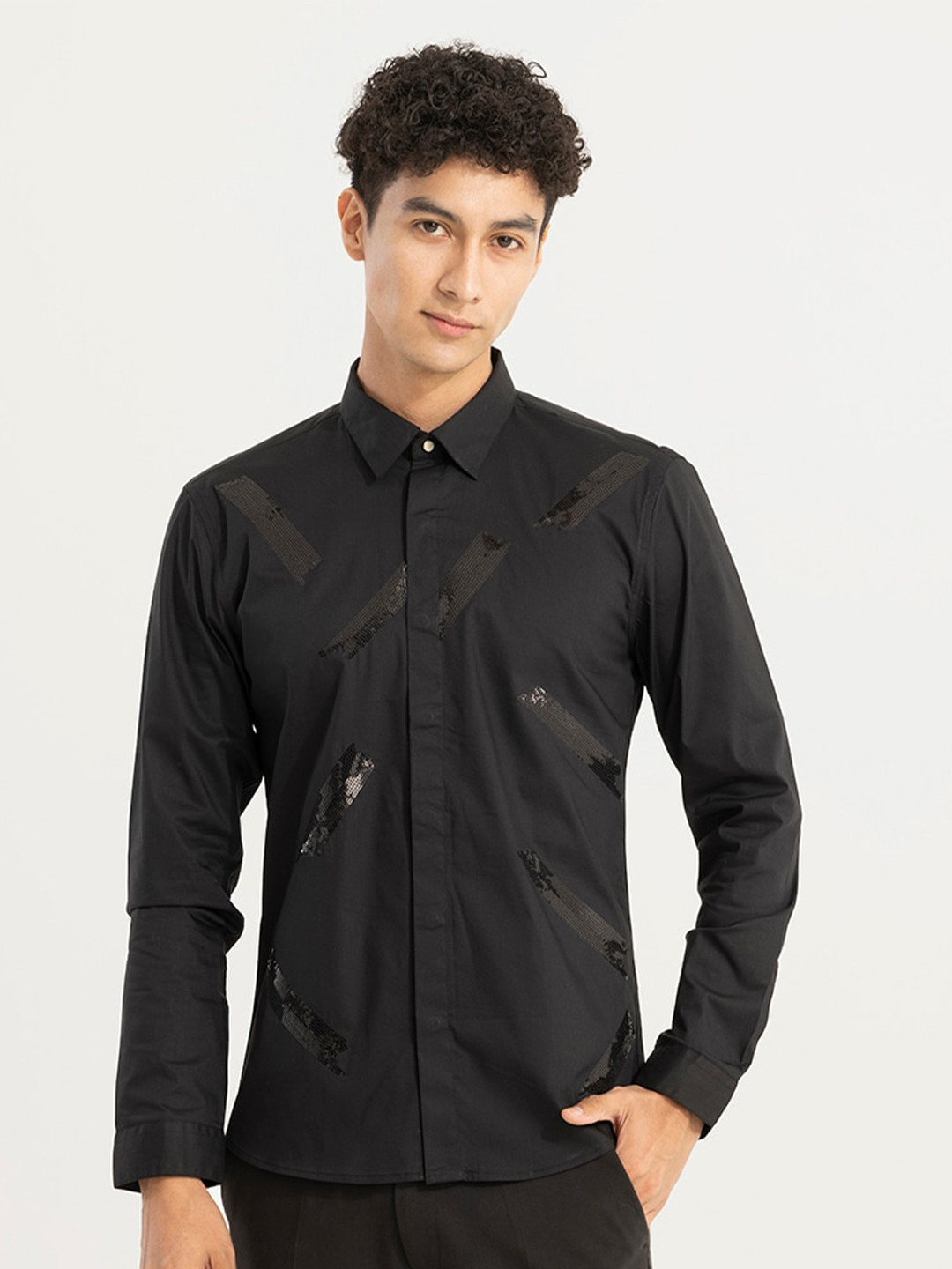 

Snitch Black Classic Slim Fit Embellished Cotton Casual Shirt