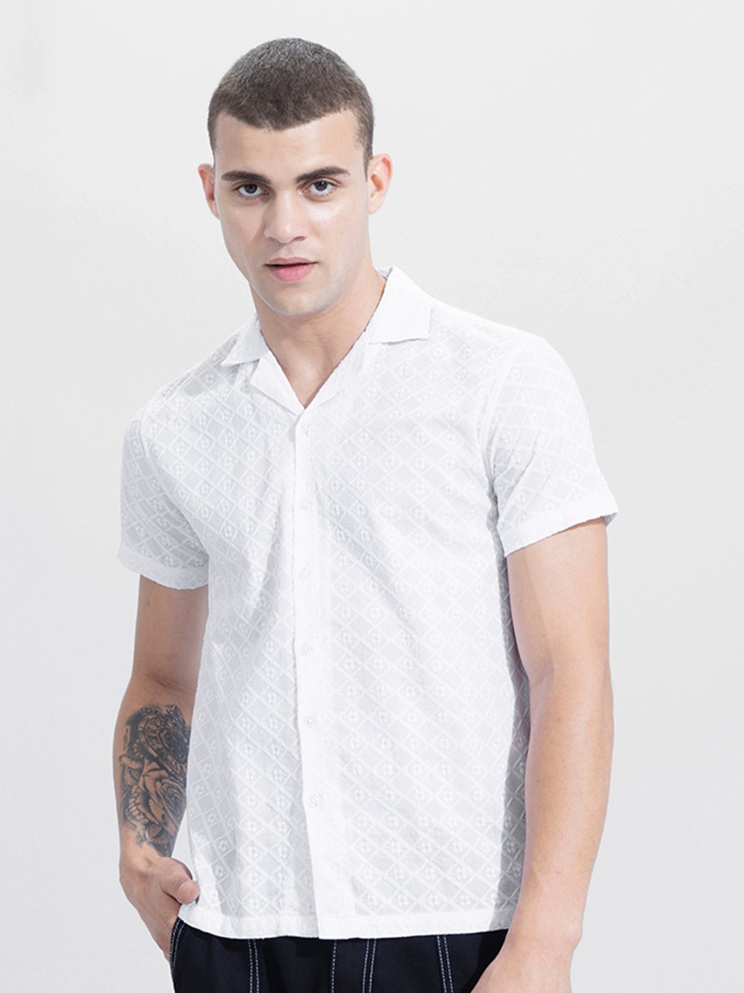 

Snitch White Classic Slim Fit Opaque Embroidered Cotton Casual Shirt