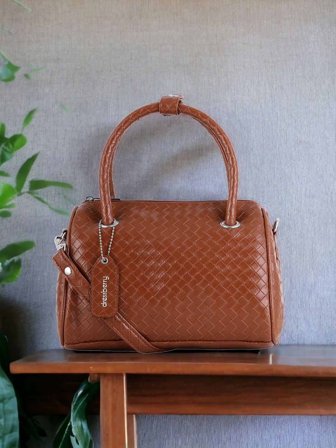 

DressBerry Tan Textured Structured Handheld Bag
