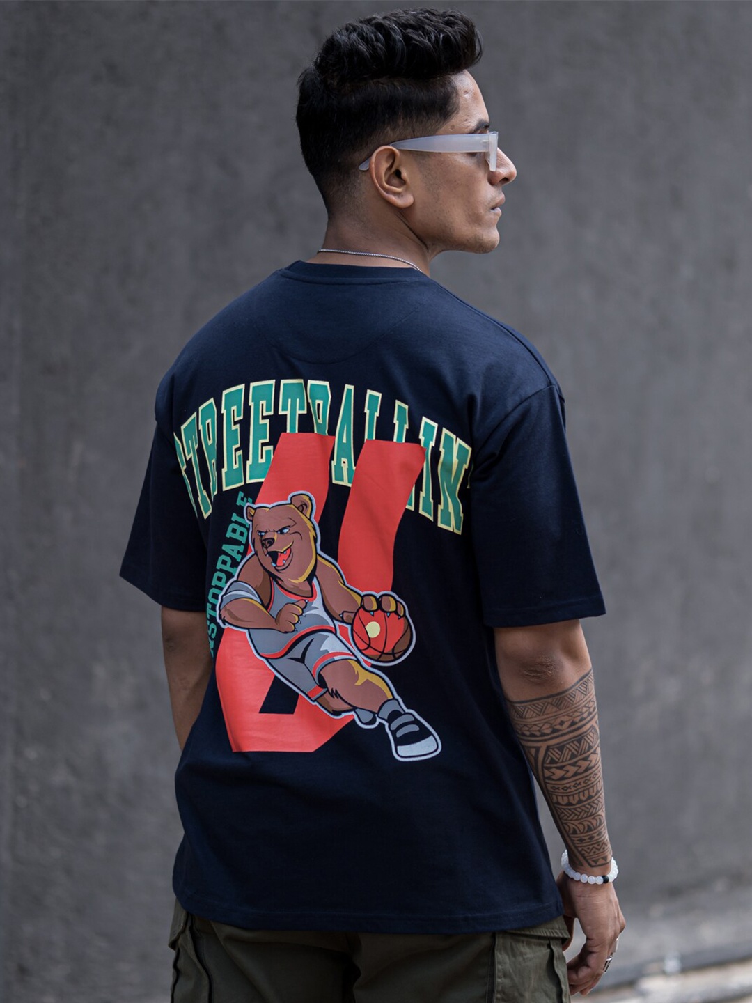

Powerlook Navy Blue Graphic Printed Drop-Shoulder Sleeves Cotton Oversized T-Shirt