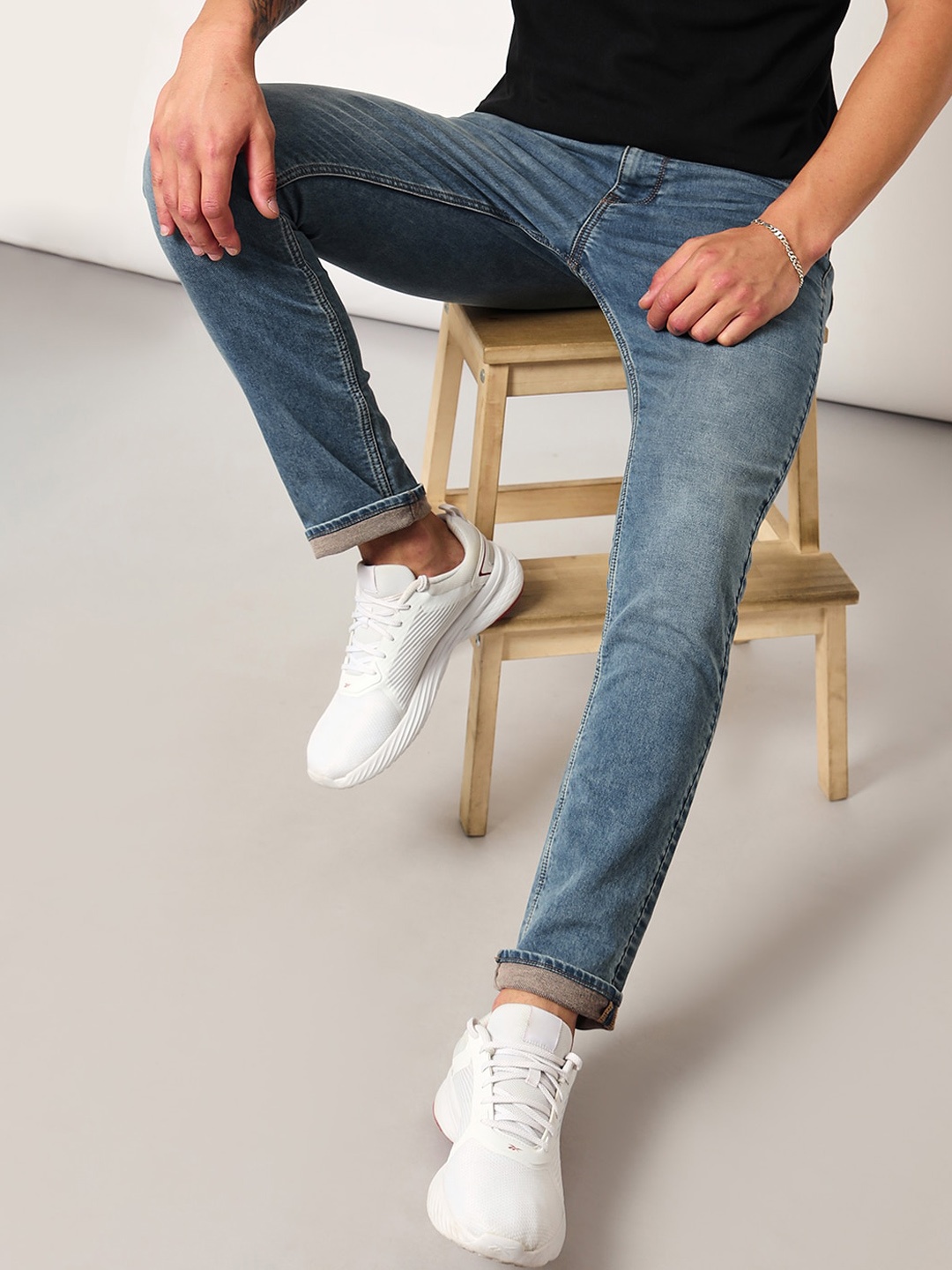 

Lee Men Slim Fit Mid-Rise Clean Look Light Fade Stretchable Jeans, Blue