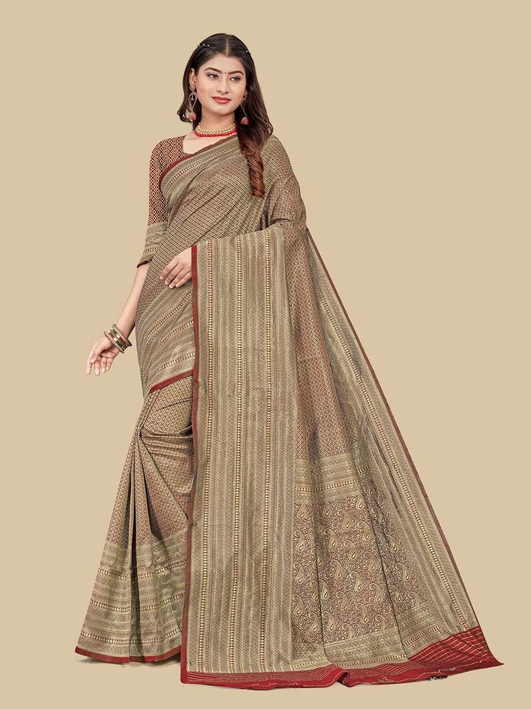 

Dori Ethnic Woven Design Zari Saree, Maroon