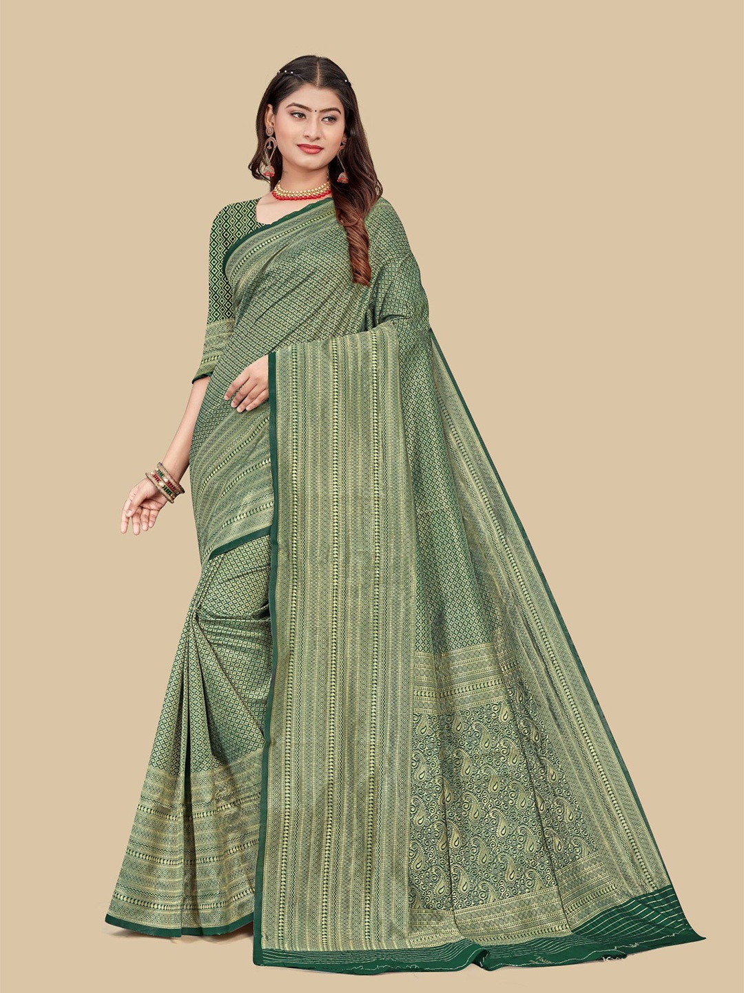 

Dori Ethnic Woven Design Zari Saree, Green