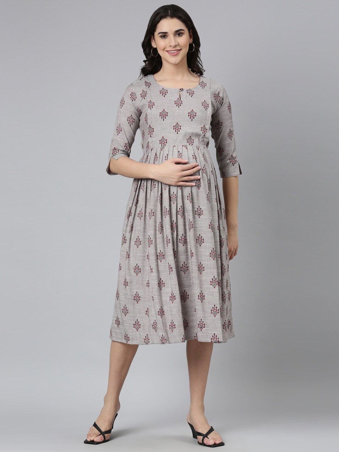 

GOLDSTROMS Ethnic Motifs Printed Pleated Maternity Fit & Flared Midi Dress, Grey