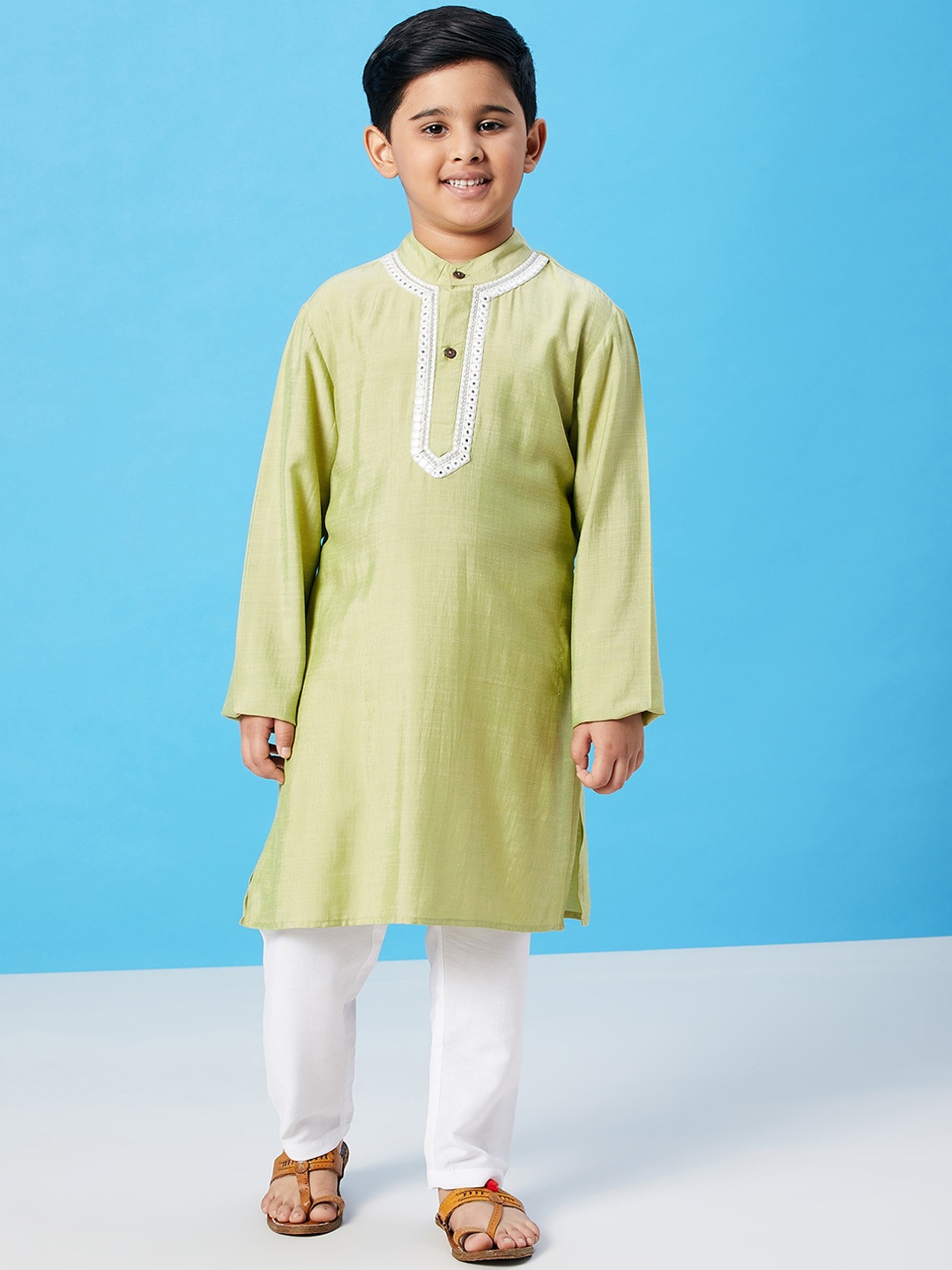 

Stylo Bug Boys Regular Mirror Work Kurta With Pyjamas, Green