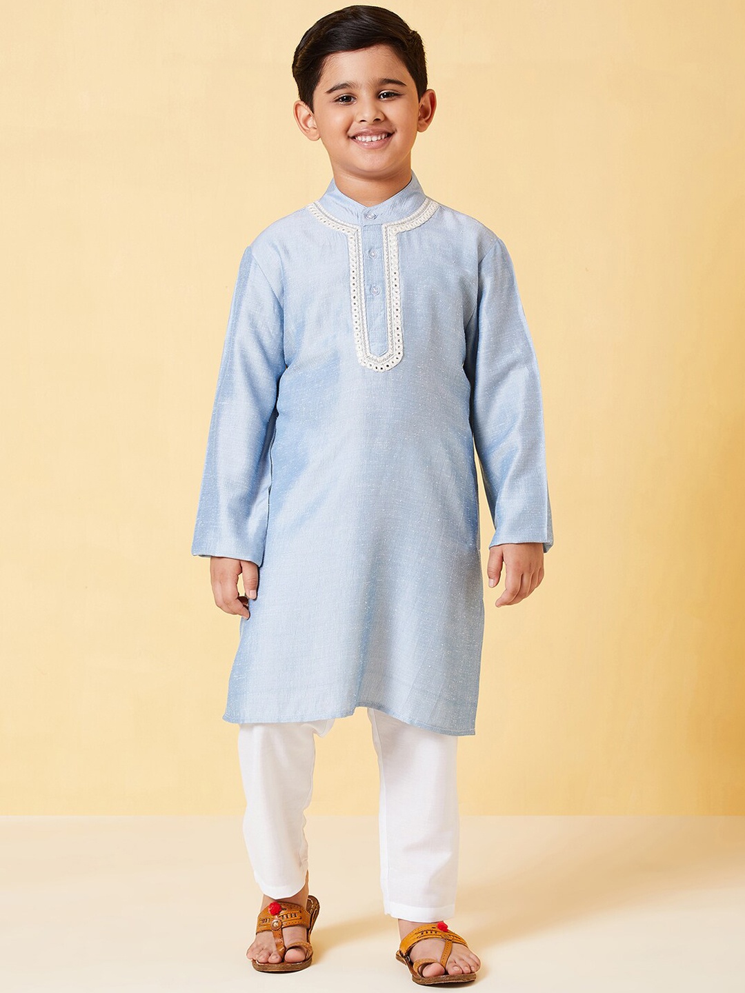 

Stylo Bug Boys Regular Mirror Work Kurta With Pyjamas, Blue