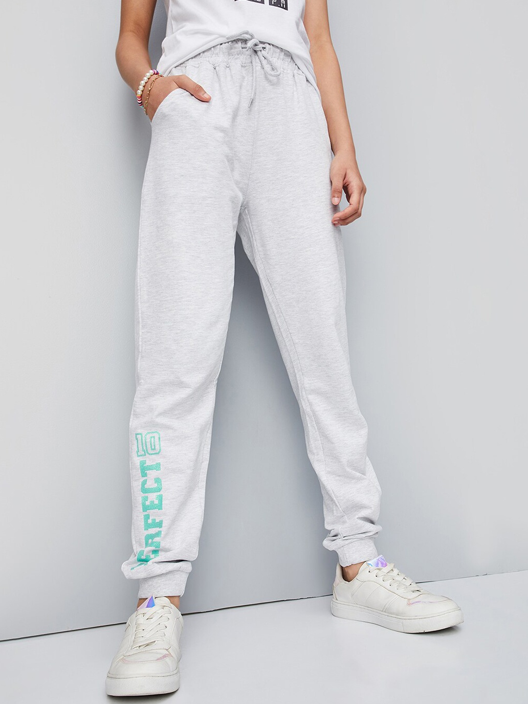 

max Girls Mid-Rise Pure Cotton Joggers, Grey