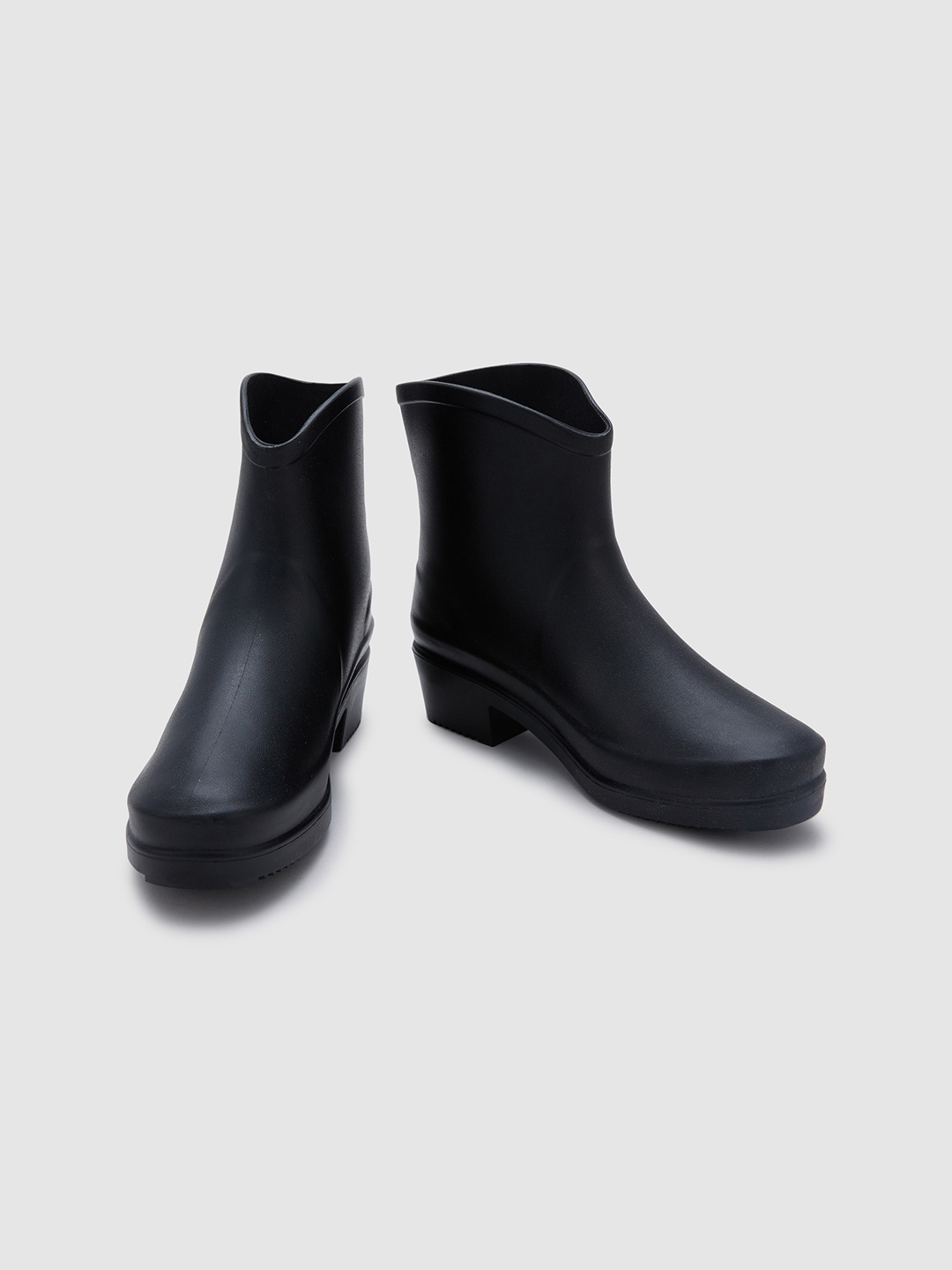 

Sole To Soul Women Mid Top Round-Toe Block-Heel Waterproof & Non-Slip Rain Boots, Black
