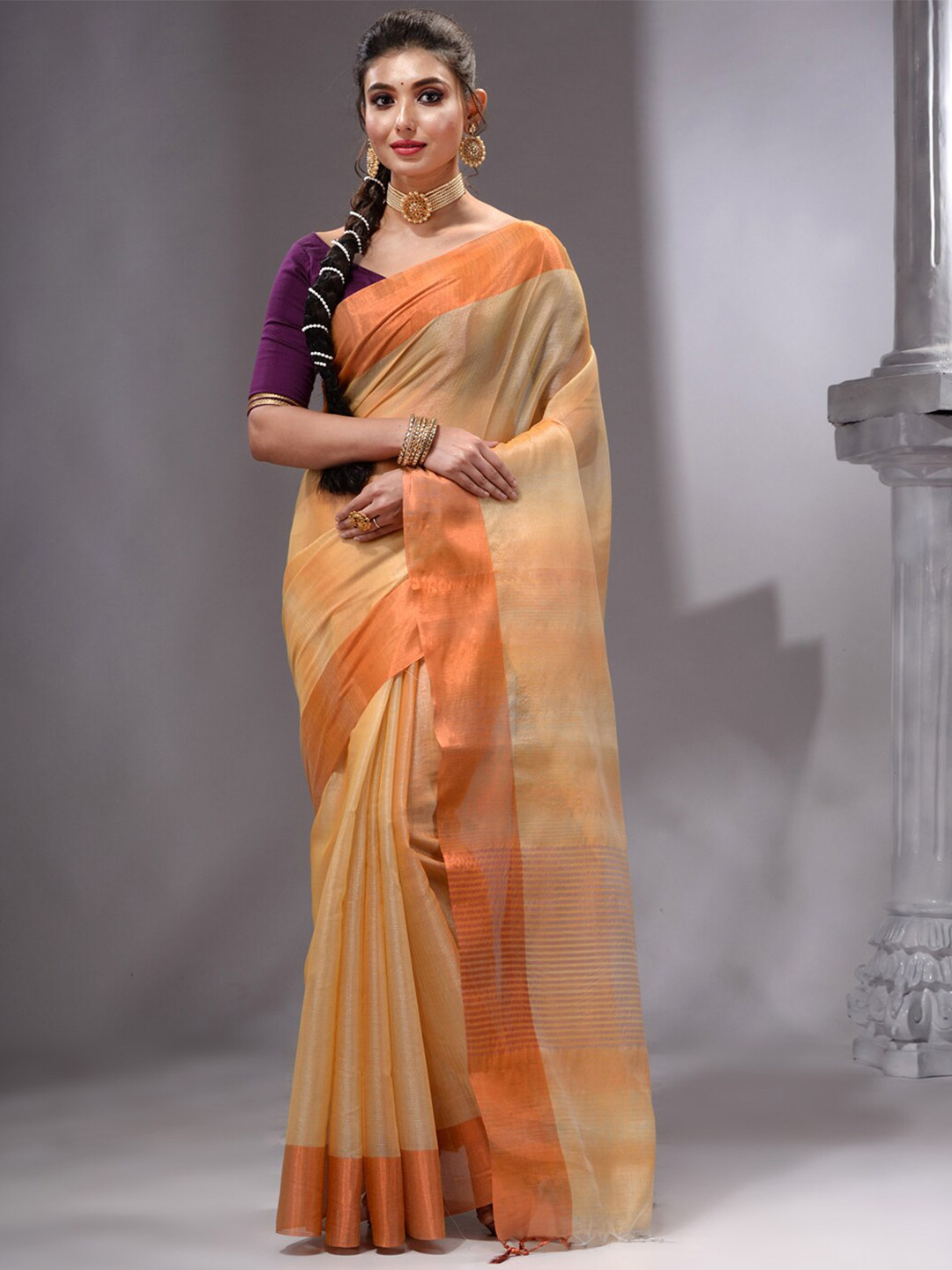 

HOUSE OF BEGUM Pure Linen Banarasi Saree, Yellow