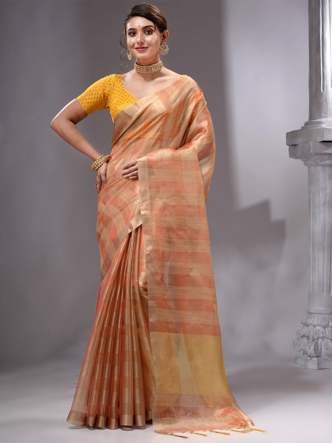 

HOUSE OF BEGUM Striped Zari Pure Linen Banarasi Saree, Peach